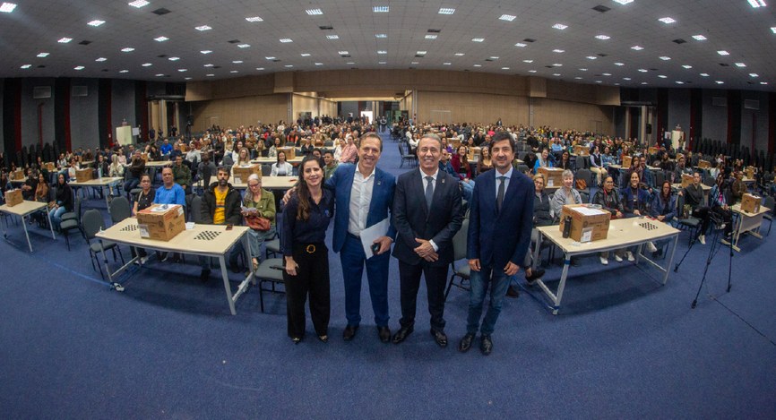 Treinamento teve duas turmas de 400 pessoas em cada período deste sábado (12)
