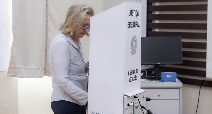 Votação ocorre das 8h às 17h em todo o Brasil