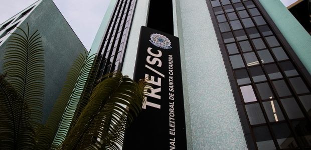 Entenda como funcionam as sessões de julgamento do Plenário Virtual do TRE-SC Justiça Eleitoral catarinense realiza sessões virtuais de julgamento desde 2023