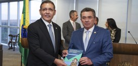 Foto: Luiz Roberto/TSE - TSE recebe cadastro do TCU com gestores condenados por contas irregular...