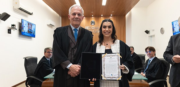 Luiza Portella toma posse como juíza substituta no TRE-SC Presidente do Tribunal Regional Eleitoral de Santa Catarina, desembargador Carlos Alberto Civins...