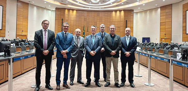 Presidente do TRE-SC e COPTREL participa de reunião no Rio de Janeiro