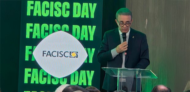 Presidente do TRE-SC participa de lançamento de programa sobre eleição da FACISC