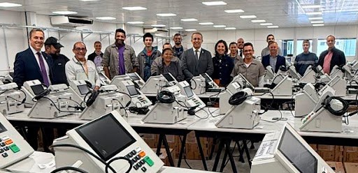 Presidente do TRE-SC visita "casa da urna"