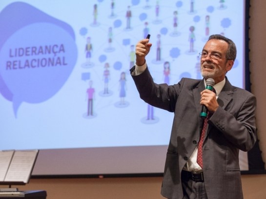 TRE-SC Imprensa Painel Cristiano José Castro de Almeida Cunha 2019 Cristiano José Castro de Almeida Cunha, professor da UFSC, durante painel no Congresso de Lidera...
