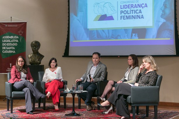 TRE-SC Imprensa Painel Políticas Públicas Congresso de Liderança Política Feminina 2019 Painel Políticas Públicas