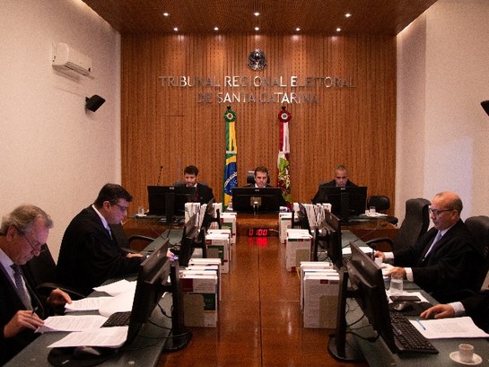 Pleno do Tribunal Regional Eleitoral de Santa Catarina em 27 de agosto de 2019 