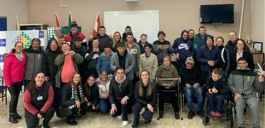 Ação da ZE83 de Santa Catarina com jovens. 