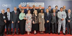 Foto reunindo presidentes de tribunais brasileiros durante o 16º Encontro Nacional do Poder Judi...