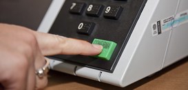 Como funciona o empréstimo de urnas eletrônicas para eleições comunitárias?