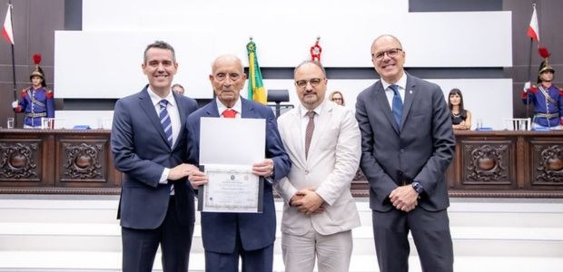 Diplomações em SC - Certificado do mérito eleitoral | Foto: Luciano Nunes