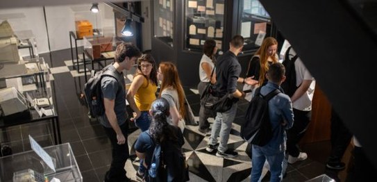 Estudantes de Direito da Unisul participam de visita técnica no TRE-SC. Créditos: Maurílio Quadros