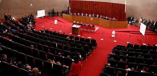 “A Justiça Eleitoral continuará comprometida com a democracia”, afirma presidente do TSE