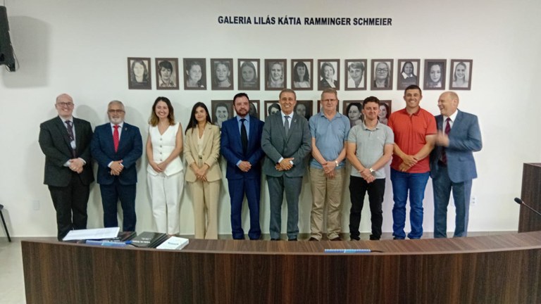 MONDAI-INAUGURAÇÃO Vice-presidente do TRE-SC visita município de Mondaí para inauguração oficial de Posto de Atendi...