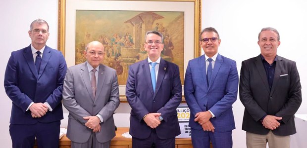 Presidente do TRE-SC e COPTREL participa de reunião no Rio de Janeiro