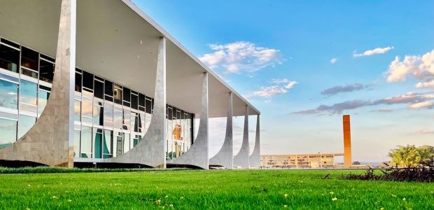 STF nega possibilidade de candidaturas sem filiação partidária STF nega possibilidade de candidaturas sem filiação partidária