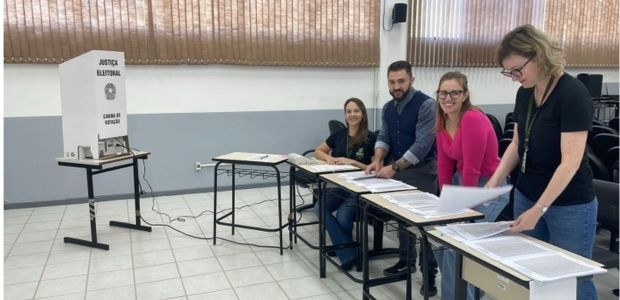 TRE-SC auxilia IFSC no primeiro turno de eleição para reitor e diretores gerais TRE-SC auxilia IFSC no primeiro turno de eleição para reitor e diretores gerais