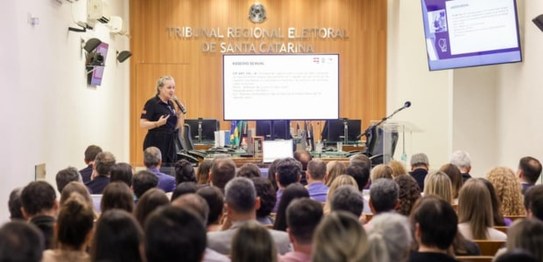 Semana Nacional de Combate Ao Assédio e à Discriminação no TRE-SC