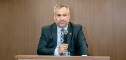 Diretor da EJESC se despede do Pleno do TRE-SC