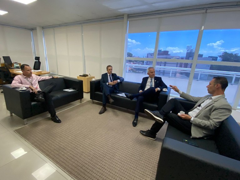 TRE-SC se reúne com DETRAN-SC e IGP para termo de compartilhamento de informações biométricas