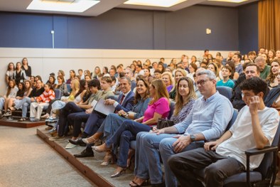 TRE-SC esteve presente na cerimônia de posse de 140 estudantes do Colégio Catarinense como Líder...
