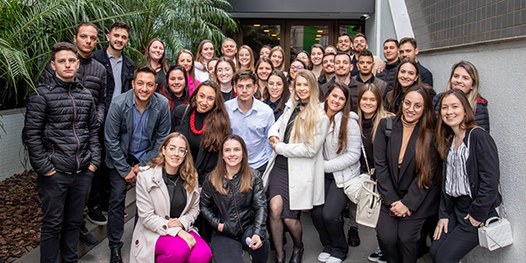 Estudantes de Direito da Unoesc participam de visita técnica no TRE-SC
