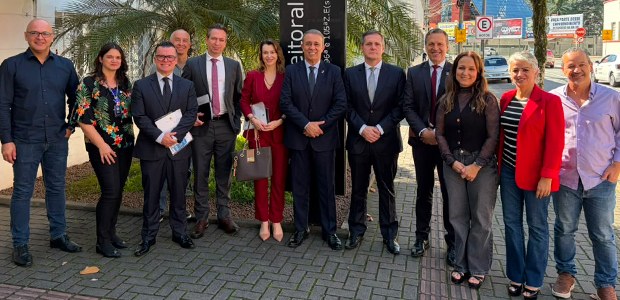 Presidente do TRE-SC realiza visita institucional à Justiça Eleitoral de Joinville